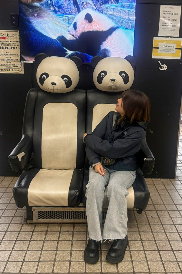 .秋葉　しおり . あきば しおり.