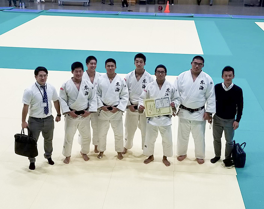 .横溝　凱 . よこみぞ がい.