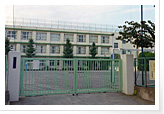 徳持小学校