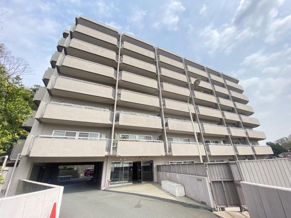 横浜市港北区綱島西1