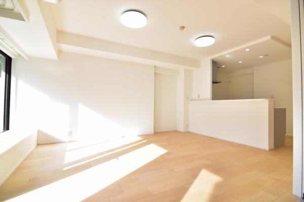 横浜市鶴見区朝日町1