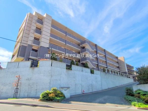 横浜市旭区白根8