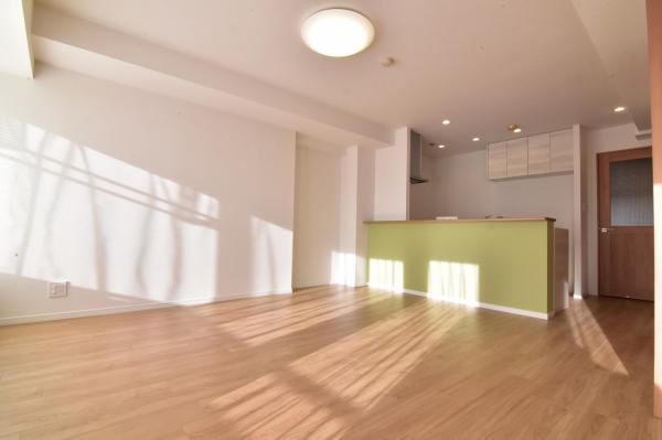 横浜市鶴見区朝日町1