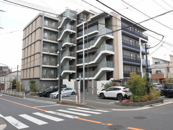 横浜市神奈川区松見町1