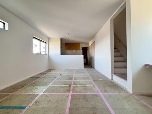 横浜市港南区上永谷1