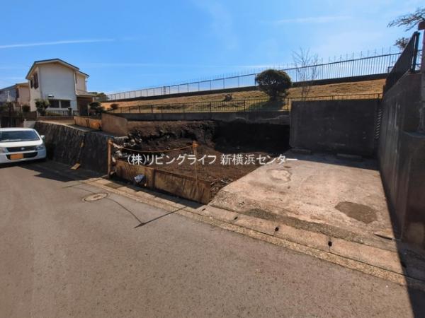 横浜市旭区白根5