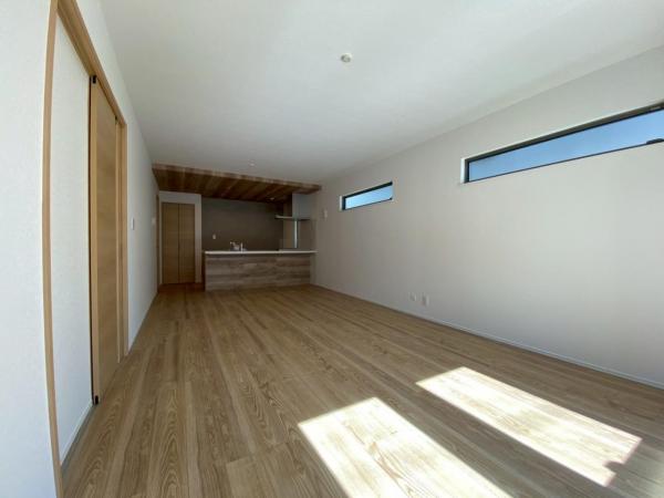 横浜市金沢区富岡西1