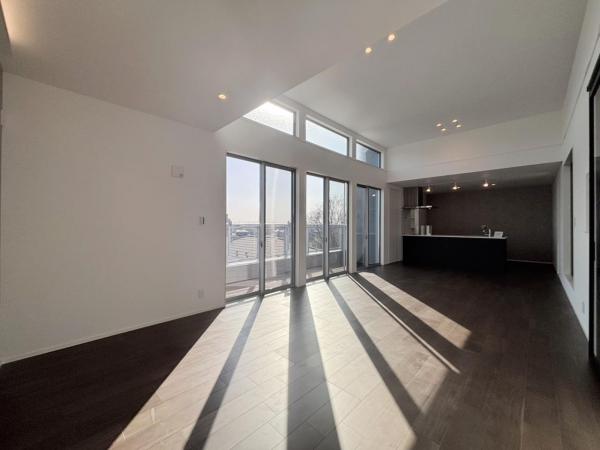 横浜市南区六ツ川4