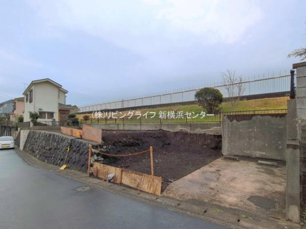 横浜市旭区白根5