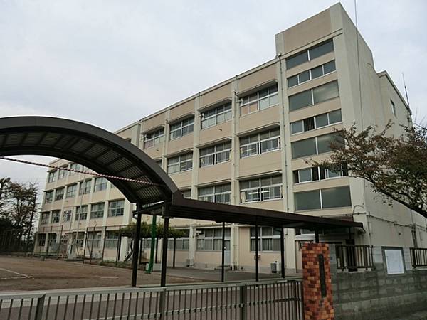 横浜市鶴見区梶山2