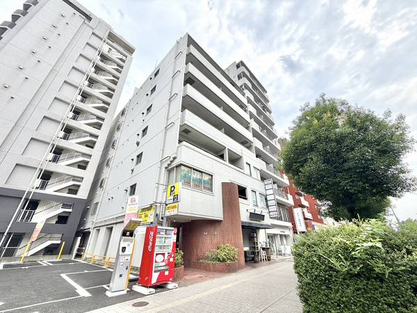川崎市川崎区貝塚1