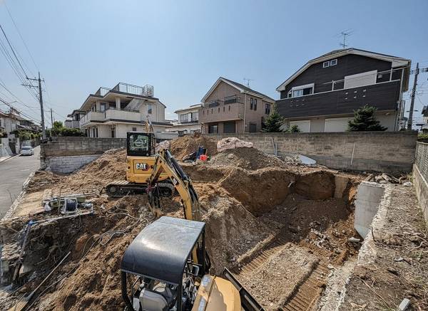 横浜市金沢区富岡西7