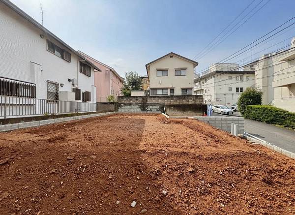横浜市青葉区荏田町