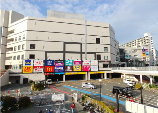 海辺つり公園(6.5km・クルマ約10分)うみかぜ公園(約5.1km・クルマ約8分)