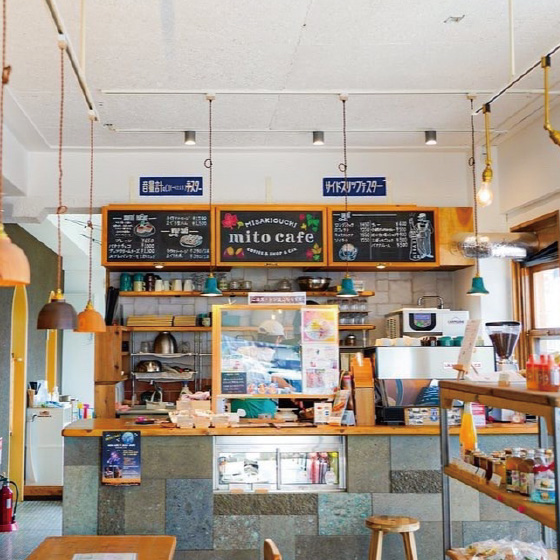 mito cafeの店内