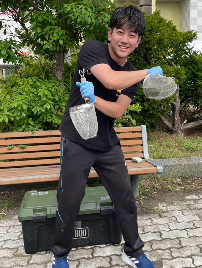 .秋山　駿佑 . あきやま しゅんすけ.