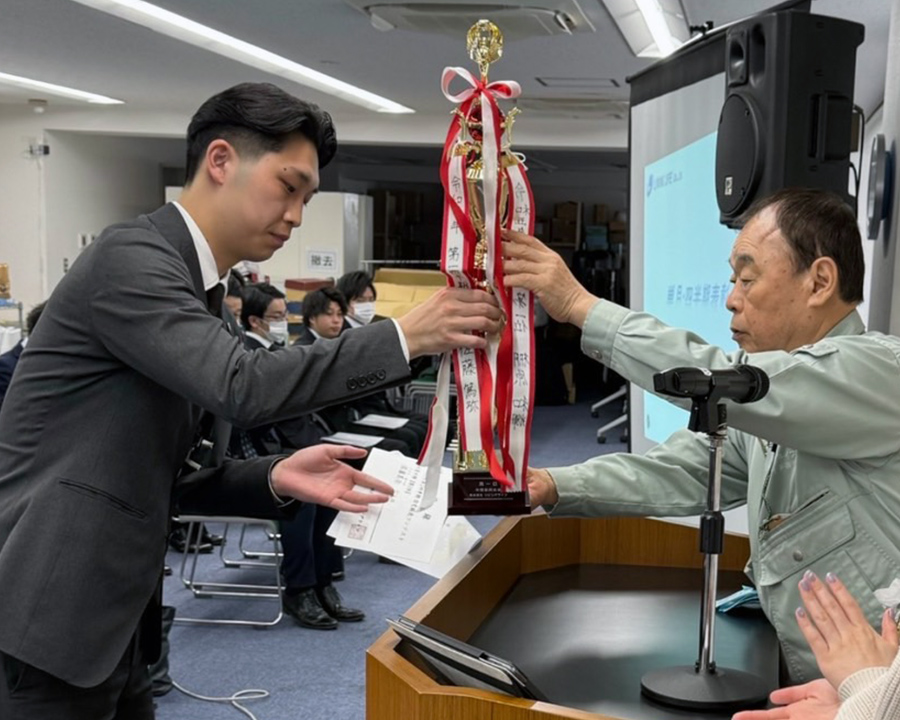 .佐藤　篤弥 . さとう あつや.