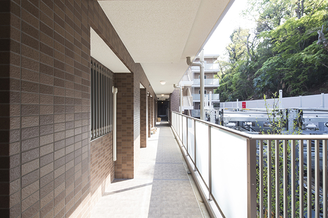 共用廊下(PUBLIC  PASSAGE)