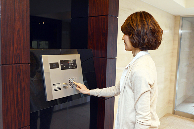 エントランスホール インターホン(ENTRANCE HALL INTERCOM)